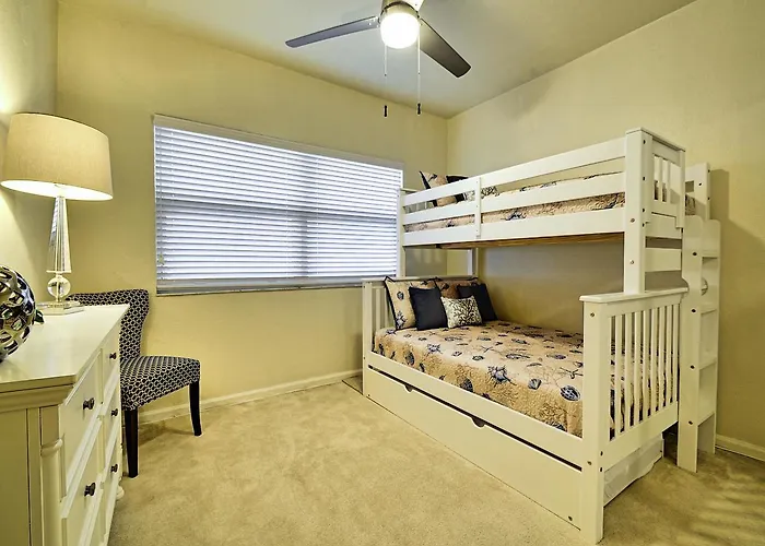 Regatta Club C1009 2373 Apartment