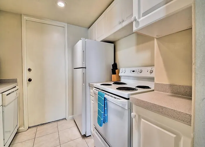 Regatta Club C1009 2373 Apartment *
